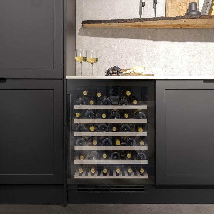 Caple WI6143BG 60cm Undercounter 1 x Zone cab sense 52 Wine Bottles Wine Cooler Black Glass